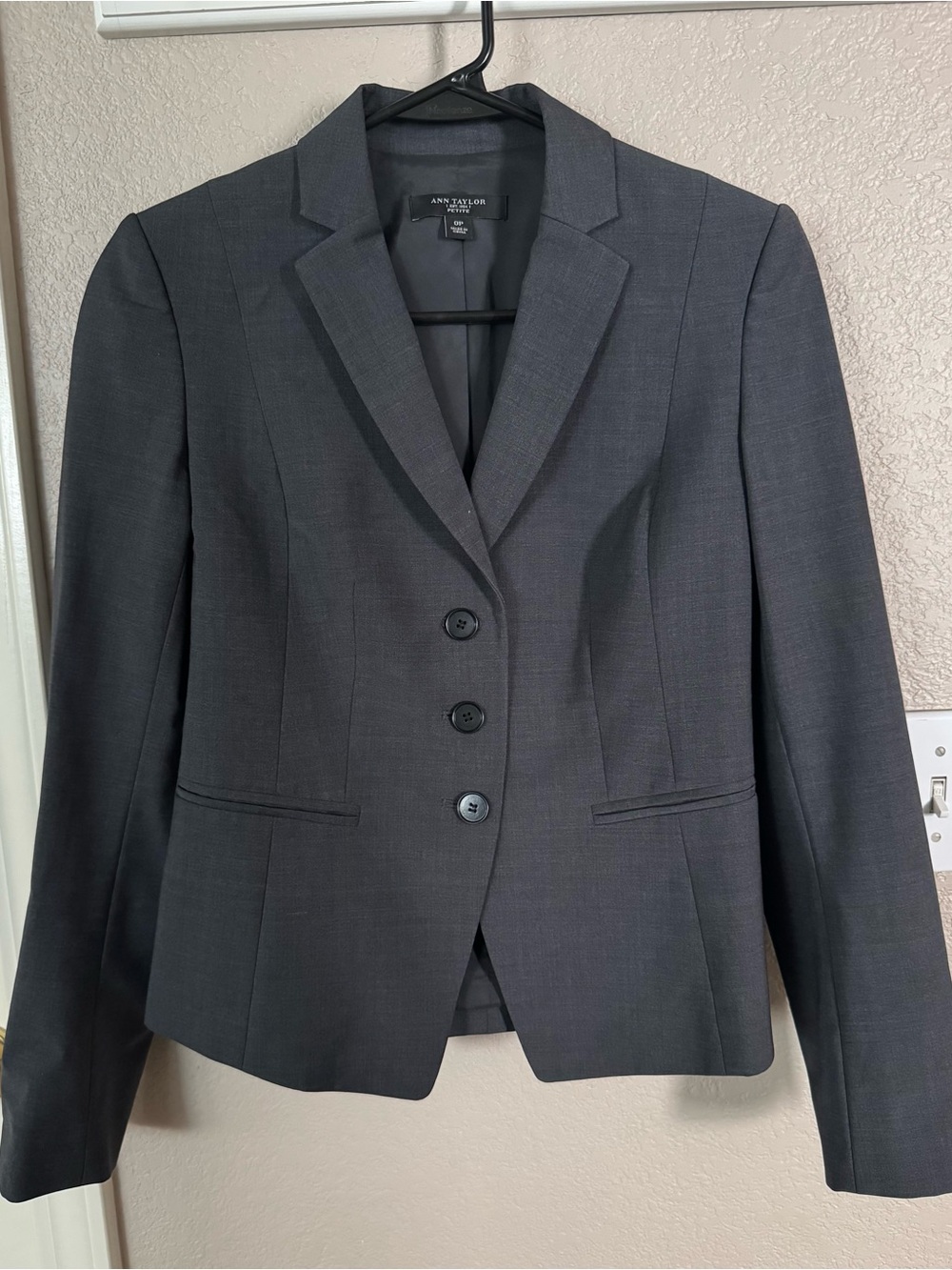 LIKE NEW Ann Taylor Dark Grey Tailored Blazer